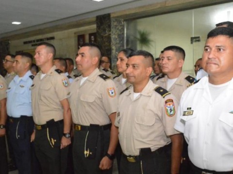 Militares de Honduras visitan RD 