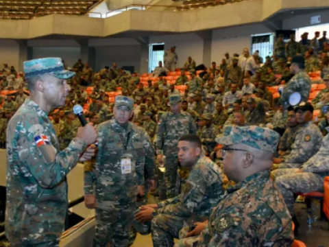 Militares y polic&iacute;as est&aacute;n listos para garantizar seguridad en elecciones del domingo