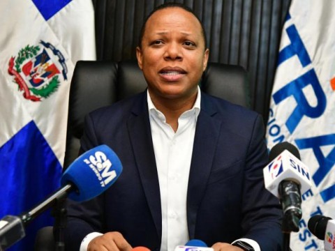 Milton Morrison niega que se prohibi&oacute; la circulaci&oacute;n nocturna de motocicletas