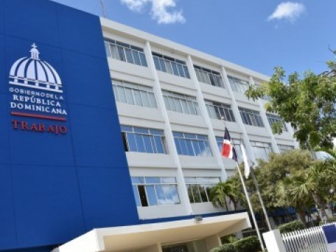 Ministerio de Trabajo recuerda que el 1 de mayo es laborable; feriado pasa al lunes 4