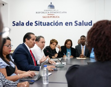 Ministro asegura aumento salarial beneficiar&aacute; a casi todo el personal del sector salud