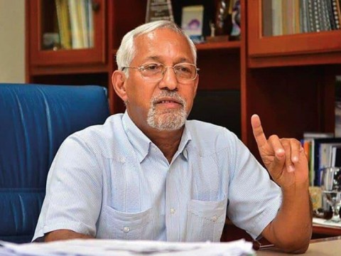 Ministro de Educaci&oacute;n dice que protesta de ADP es "ruido innecesario" de algunos sindicalistas