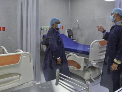 Ministro de Salud dice habilitarán hospitales heredados del IDSS