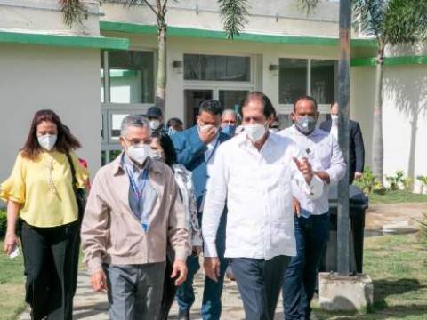 Gustavo Montalvo presenta proyecto Ciudad Juan Bosch al alcalde Manuel Jim&eacute;nez