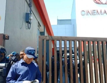 Muere raso de la Polic&iacute;a baleado en Cinema Centro
