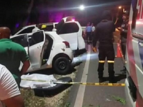 Una mujer muere y otra herida en accidente a la salida hacia de La Romana