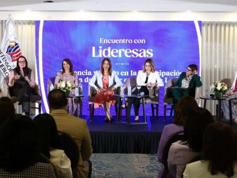 Mujeres de RD: v&iacute;ctimas de violencia y acoso pol&iacute;tico