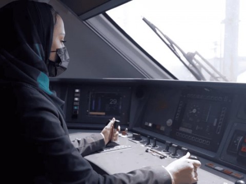 Unas 38,000 mujeres se postulan para ser maquinistas de Renfe en Arabia Saud&iacute;