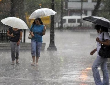 Onda tropical dejar&aacute; lluvias y tronadas