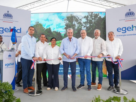  Presidente Abinader inaugura carretera Mata Bonita&ndash;Los Memisos de 13.8 kil&oacute;metros en Las Gordas, Nagua, reclamada por m&aacute;s 50 a&ntilde;os