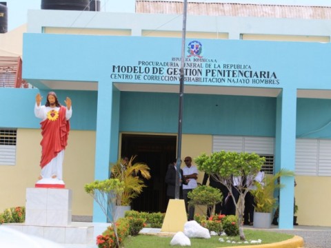 Instalan 214 cabinas telef&oacute;nicas y herramientas tecnol&oacute;gicas en centros penitenciarios de RD