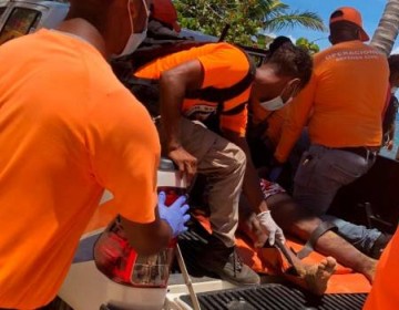 Defensa Civil con vida a seis de once n&aacute;ufragos de una yola que se dirig&iacute;a a Puerto Rico