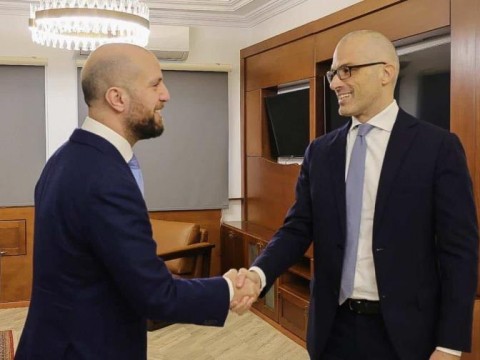 El embajador de la UE en Libia aborda "retirada de fuerzas extranjeras" del pa&iacute;s magreb&iacute;