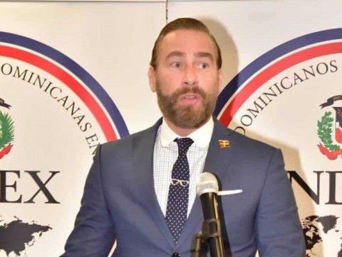 Abinader designa a seis nuevos embajadores