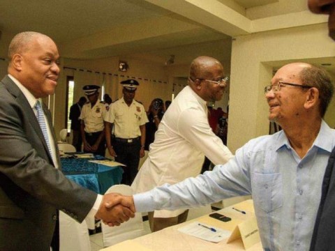 Reuni&oacute;n con Abinader entre causas de ca&iacute;da del gobierno haitiano