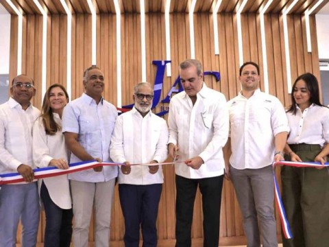 Presidente inaugura el nuevo edificio de la Junta de Aviaci&oacute;n Civil