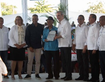 Gobierno est&aacute; lejos de cumplir meta de titulaci&oacute;n de terrenos del Estado