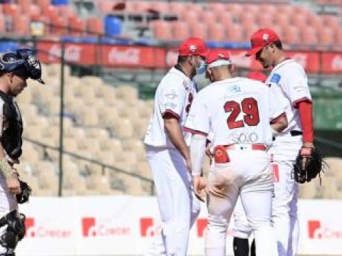 3-2. Panam&aacute; deja en el terreno a Puerto Rico en inicio de la Serie del Caribe
