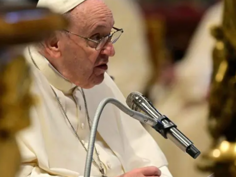El papa avisa que pretender la eterna juventud es &laquo;delirante&raquo;