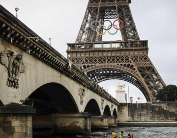 Sin solventar la crisis pol&iacute;tica, Francia se dispone a "acoger al mundo" durante los JJ OO