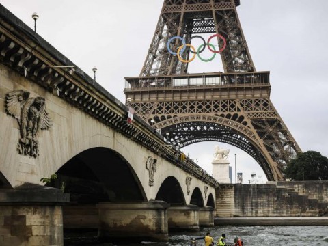 Sin solventar la crisis pol&iacute;tica, Francia se dispone a "acoger al mundo" durante los JJ OO