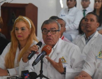 M&eacute;dicos ponen en pausa su lucha contra las ARS
