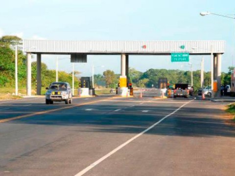 Senado env&iacute;a a comisi&oacute;n la resoluci&oacute;n que pide suspender el pago del &ldquo;peaje sombra&rdquo; de la autopista del Nordeste