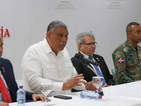 Pensionados y retirados de la Polic&iacute;a Nacional dar&aacute;n seguridad en hospitales