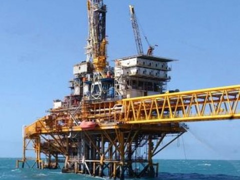 Petr&oacute;leo vuelve a subir y esta vez m&aacute;s de US$4