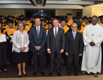 PGR y Ministerio de Educaci&oacute;n grad&uacute;an 182 internos de 18 centros penitenciarios en el Pa&iacute;s