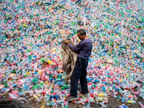 Informe revela contaminaci&oacute;n por el ser humano con m&aacute;s de 140 millones de toneladas de pl&aacute;stico