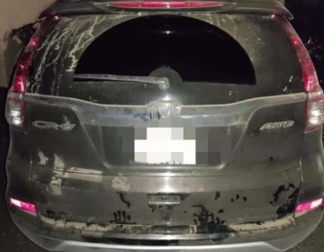 Apresan a dos hombres que transportaban indocumentados haitianos dentro de una yipeta