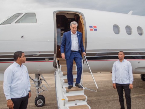 Presidente Abinader llega al pa&iacute;s este lunes tras pasar cinco d&iacute;as en Estados Unidos
