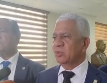 Presidente del Senado defiende el barrilito y dice fondos son "total y absolutamente transparentes"