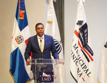 Flacma nombra a V&iacute;ctor D&acute;Aza comisionado especial ante organismo municipal de los gobiernos locales