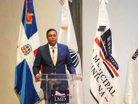 Flacma nombra a V&iacute;ctor D&acute;Aza comisionado especial ante organismo municipal de los gobiernos locales