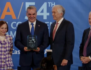 Luis Abinader, primer presidente dominicano en recibir premio de liderazgo en las Am&eacute;ricas