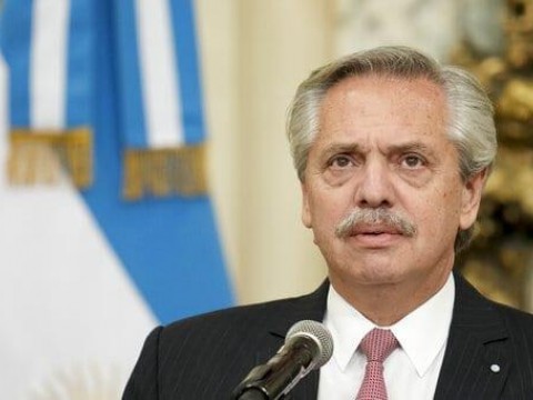Acusan a presidente argentino de amenazar a fiscal