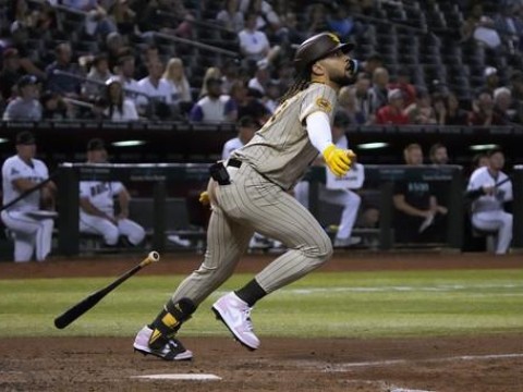 Fernando Tatis se va en blanco en su regreso; Padres vencen a Diamondbacks