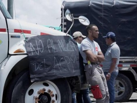 Colombia prende alarmas ante escasez de alimentos por paro de transportistas