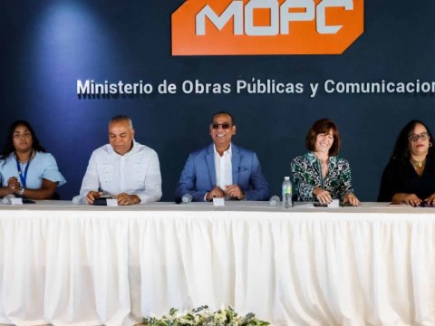 Obras P&uacute;blicas y el BID desarrollan proyecto de mantenimiento rural