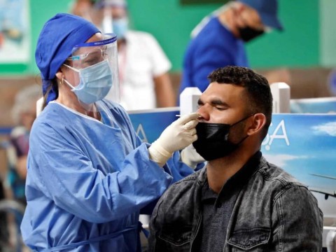 Neum&oacute;los piden retomar uso de mascarilla ante aumento de Covid-19 y otras enfermedades respiratorias