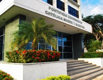 PUCMM Suspende docencia por COVID-19