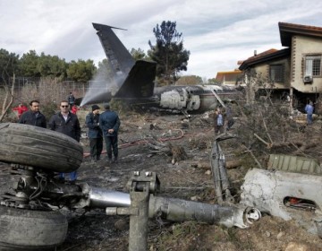 Quince muertos, 1 sobreviviente en accidente de avi&oacute;n de Ir&aacute;n