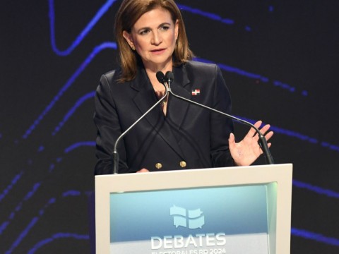 Raquel Pe&ntilde;a ataca a sus opositoras en el debate