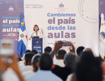 Raquel Pe&ntilde;a: &ldquo;si nos preguntan qu&eacute; necesita m&aacute;s RD, la respuesta es clara: educaci&oacute;n, educaci&oacute;n y educaci&oacute;n&rdquo;