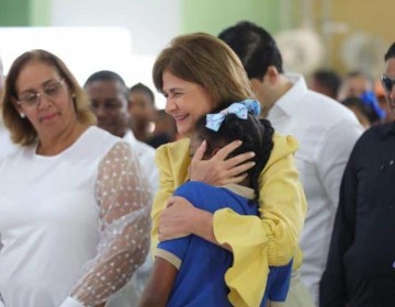 Gobierno inaugura cuatro obras en Santo Domingo y San Crist&oacute;bal