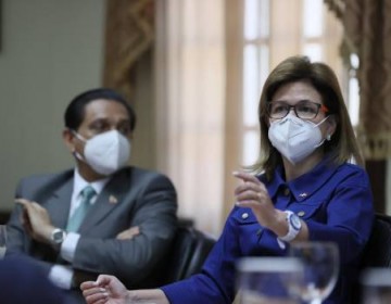 Gabinete de Salud estudia formas para acelerar el Plan Nacional de Vacunaci&oacute;n