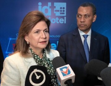 Raquel Pe&ntilde;a destaca la importancia de un consenso pol&iacute;tico ante la crisis migratoria haitiana