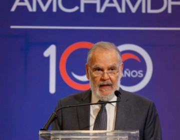 Medio Ambiente reclutar&aacute; personal nacional y extranjero para agilizaci&oacute;n de permisos